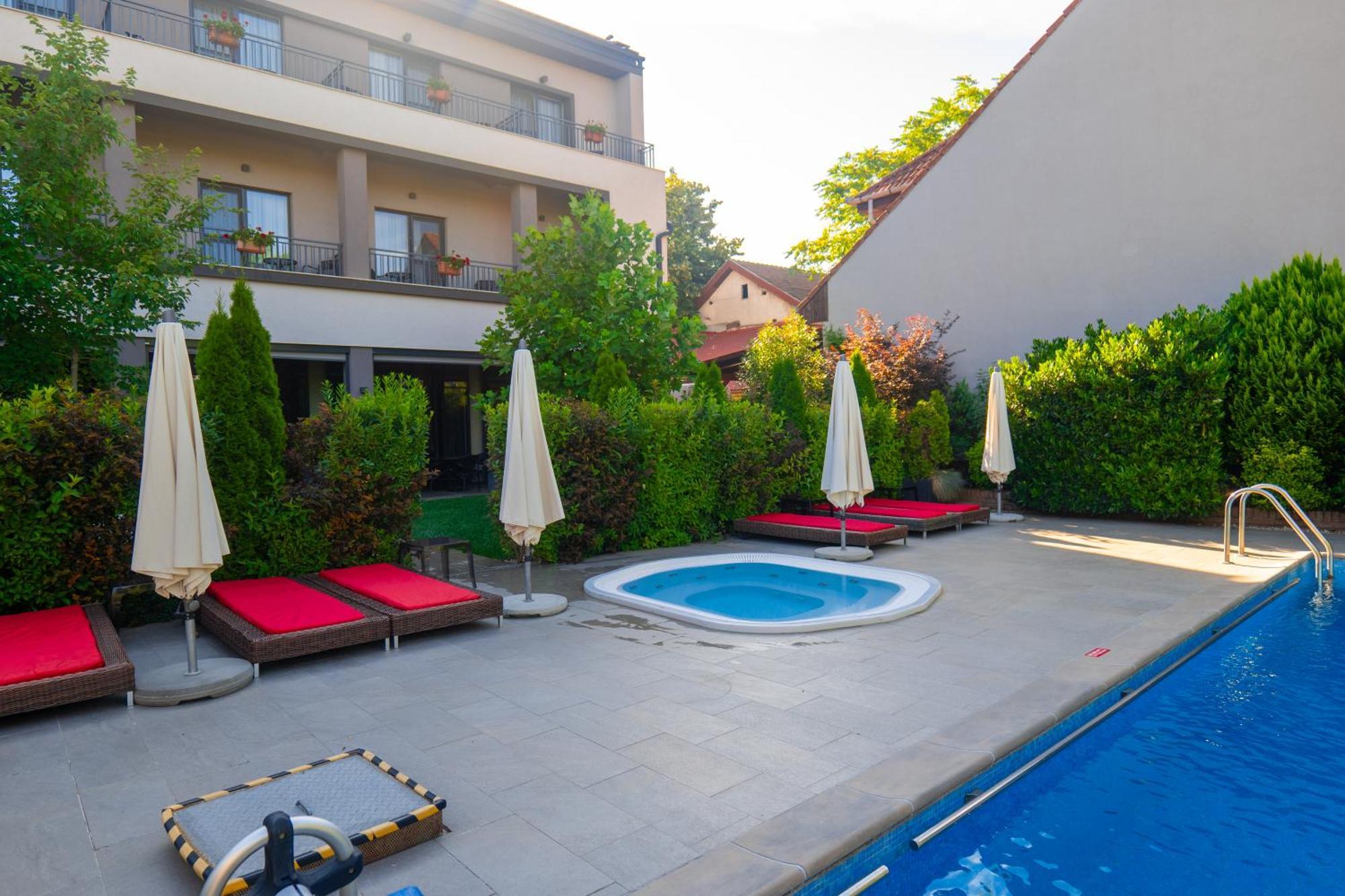 Pensiunea Nora Prestige&Prestige Art Timişoara Exterior foto