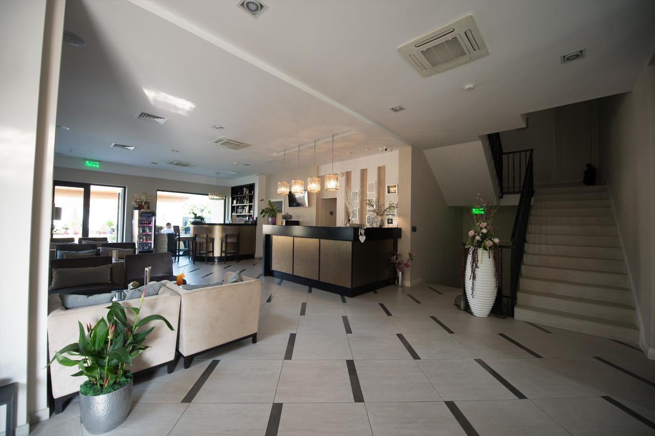 Pensiunea Nora Prestige&Prestige Art Timişoara Exterior foto