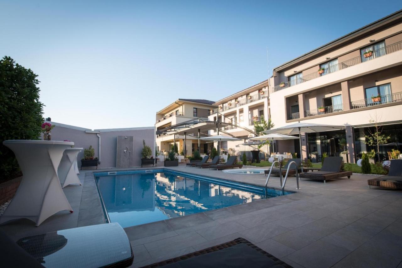Pensiunea Nora Prestige&Prestige Art Timişoara Exterior foto